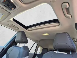 Toyota Corolla Cross 2024 XLE 4dr Crossover