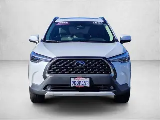 Toyota Corolla Cross 2024 XLE 4dr Crossover