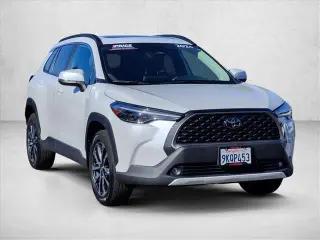 Toyota Corolla Cross 2024 XLE 4dr Crossover
