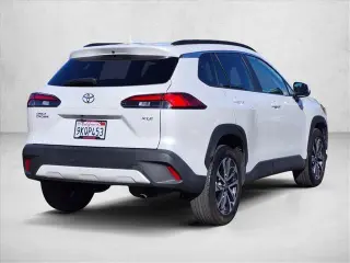 Toyota Corolla Cross 2024 XLE 4dr Crossover