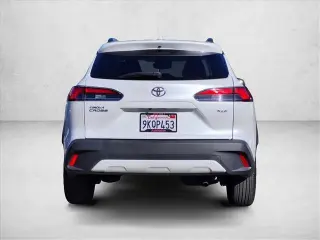Toyota Corolla Cross 2024 XLE 4dr Crossover