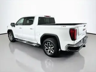 GMC Sierra 1500 2023 4x4 SLT 4p. Cabina Tripla 5.8 ft. SB