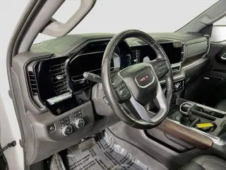 GMC Sierra 1500 2023 4x4 SLT 4p. Cabina Tripla 5.8 ft. SB