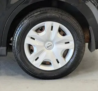 Nissan Versa 2012 1.8 S 4p Hatchback 6M