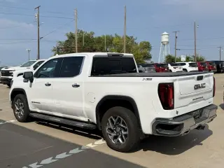 GMC Sierra 1500 2024 4x4 SLT 4 puertas Crew Cab largo 1.76 m