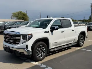 GMC Sierra 1500 2024 4x4 SLT 4 puertas Crew Cab largo 1.76 m