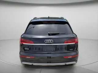 Audi Q5 2023 AWD quattro Premium 40 TFSI SUV de 4 puertas