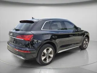 Audi Q5 2023 AWD quattro Premium 40 TFSI SUV de 4 puertas