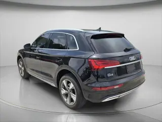 Audi Q5 2023 AWD quattro Premium 40 TFSI SUV de 4 puertas