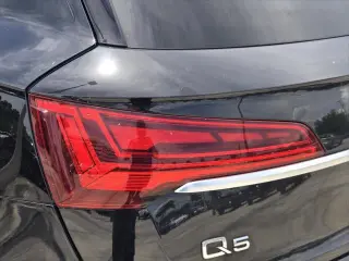 Audi Q5 2023 AWD quattro Premium 40 TFSI SUV de 4 puertas