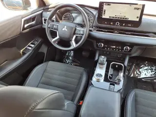 Mitsubishi Outlander 2025 AWD SE 4p SUV