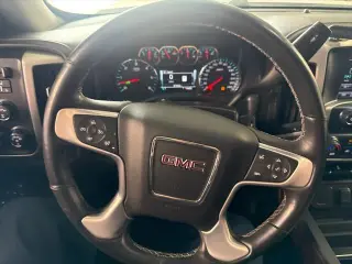 GMC Sierra 1500 2017 4x4 SLT 4dr Crew Cab 5.8 ft. SB