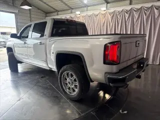 GMC Sierra 1500 2017 4x4 SLT 4dr Crew Cab 5.8 ft. SB