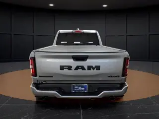 Ram 1500 2025 4x4 Lone Star 4p. Cabina de Tripulacion Doble 5.6 ft. SB Pickup