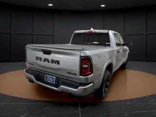Ram 1500 2025 4x4 Lone Star 4p. Cabina de Tripulacion Doble 5.6 ft. SB Pickup