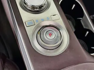 Genesis GV70 2023 AWD 2.5T Estándar 4p SUV
