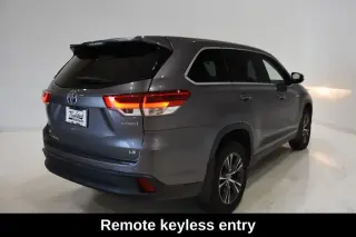 Toyota Highlander Hybrid 2019 con tracción en las fouraz LE 4dr SUV