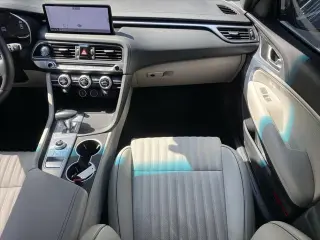 Genesis G70 2022 2.0T 4dr Sedan