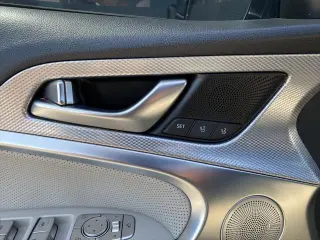 Genesis G70 2022 2.0T 4dr Sedan