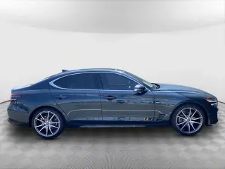 Genesis G70 2022 2.0T 4dr Sedan