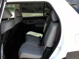 Honda Pilot 2023 AWD Touring 4dr SUV en español