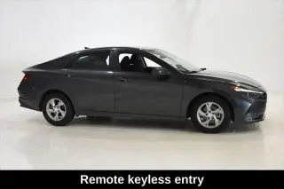 Hundai Elantra 2021 SE 4dr Sedan