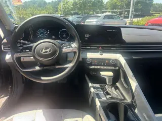 Hóyundai ELANTRA 2024 Limitado 4dr Sedan