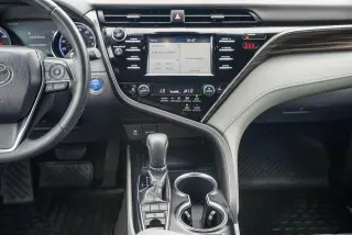 Toyota Camry Hybrid 2018 XLE 4dr Sedan