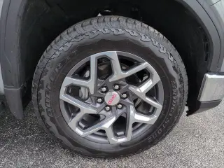 GMC Sierra 1500 2024 4x4 SLT 4p. Cabina de Tripulacion Crew 5.8 ft. SB