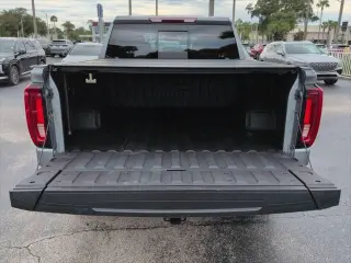 GMC Sierra 1500 2024 4x4 SLT 4p. Cabina de Tripulacion Crew 5.8 ft. SB
