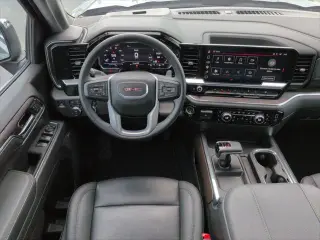 GMC Sierra 1500 2024 4x4 SLT 4p. Cabina de Tripulacion Crew 5.8 ft. SB