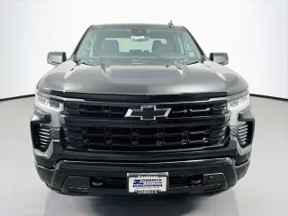 Chevrolet Silverado 1500 2023 4x4 RST cabina tripulante 4 puertas 5.8 ft SB