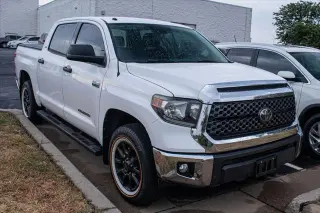 Toyota Tundra 2019 4x2 SR5 4dr CrewMax Cab Pickup SB (5.7L V8)