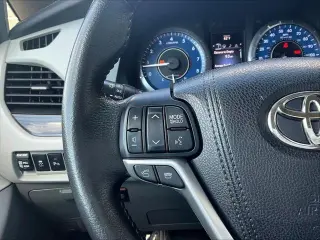 Toyota Sienna 2015 XLE 7-Pasajero Asiento Auto Acceso 4dr Mini-Van
