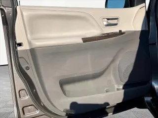 Toyota Sienna 2015 XLE 7-Pasajero Asiento Auto Acceso 4dr Mini-Van