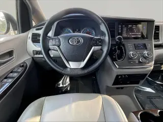 Toyota Sienna 2015 XLE 7-Pasajero Asiento Auto Acceso 4dr Mini-Van