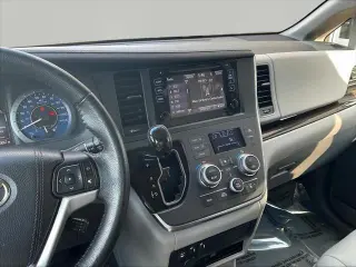Toyota Sienna 2015 XLE 7-Pasajero Asiento Auto Acceso 4dr Mini-Van
