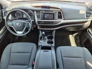 Toyota Highlander 2019 LE 4dr SUV (2.7L I4)