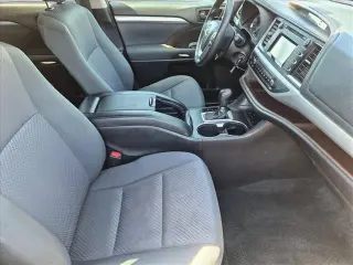 Toyota Highlander 2019 LE 4dr SUV (2.7L I4)