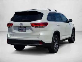 Toyota Highlander 2019 LE 4dr SUV (2.7L I4)