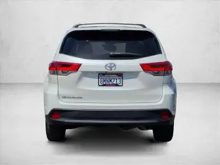 Toyota Highlander 2019 LE 4dr SUV (2.7L I4)