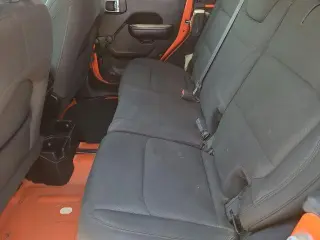 Jeep Wrangler Unlimited 2018 4x4 Sport 4p SUV (lanciamiento de mitad de año)