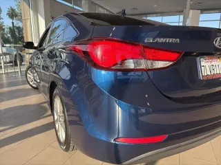 Hyundai ELANTRA 2016 SE 4dr Sedan 6M (US)