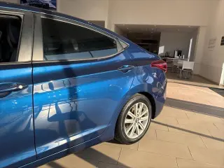 Hyundai ELANTRA 2016 SE 4dr Sedan 6M (US)