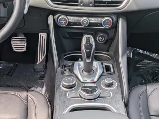 Alfa Romeo Giulia 2023 Sprint 4dr Sedán