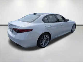 Alfa Romeo Giulia 2023 Sprint 4dr Sedán