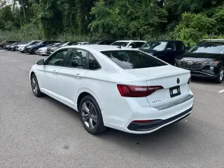 Volkswagen Jetta 2023 SE 4p Sedana