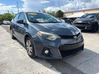 Toyota Corolla 2015 S 4dr Sedán