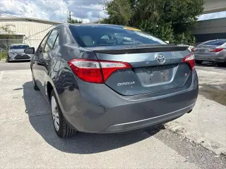Toyota Corolla 2015 S 4dr Sedán