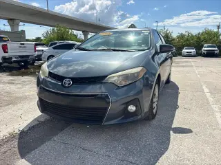 Toyota Corolla 2015 S 4dr Sedán